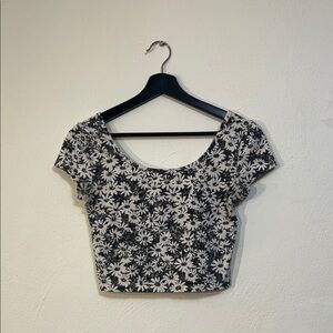 Mossimo Supply Co. Black and White Floral Crop Top